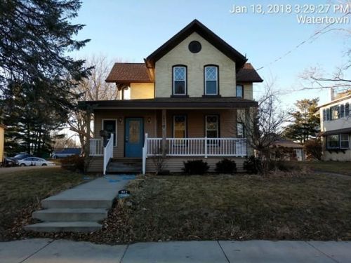 902 4th St, Watertown, WI 53094-4558