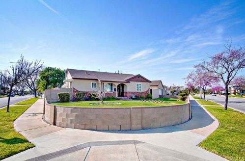 5207 Stevely Ave, Lakewood, CA 90713-2114