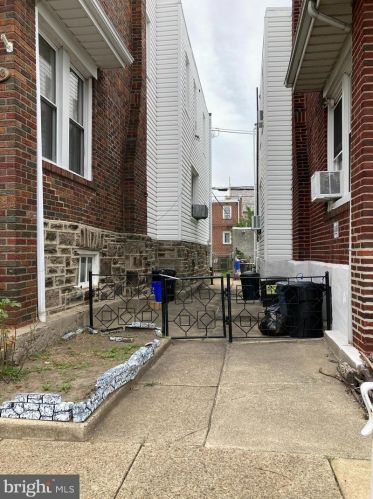 2003 Bleigh Ave, Philadelphia, PA 19152-4201