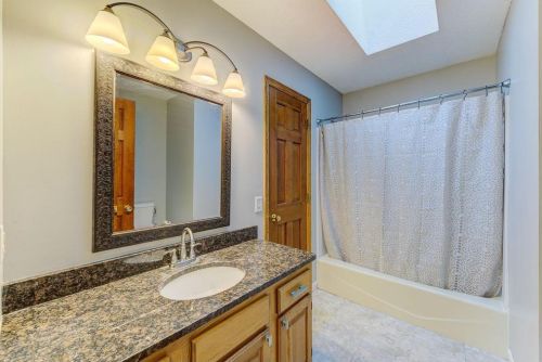 1116 Grandview Dr, Hudson WI  54016-1472 exterior