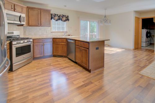 1912 Wexford Ln, Waukesha WI  53186-1252 exterior