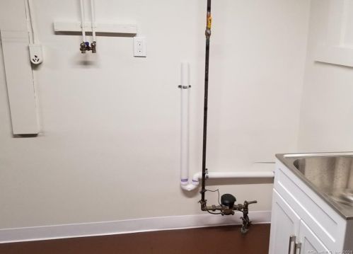 14 Ames Ave, Terryville CT  06786-6325 exterior