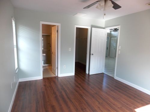 562 Eyerly Ave, Fort Pierce FL  34983-2944 exterior