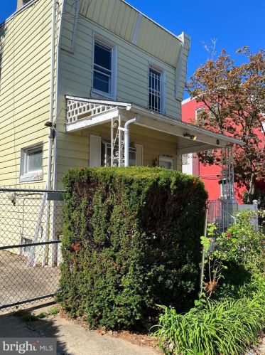 1032 Fillmore St, Philadelphia, PA 19124-2925