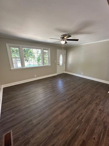 105 Hicks St, Erwin, NC 28339-8503