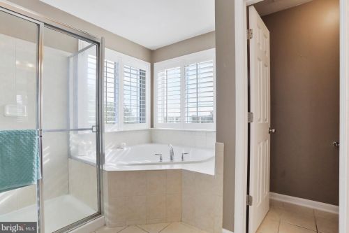 214 Union Ridge Dr, Charles Town WV  25414-4950 exterior