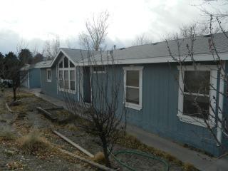 195 Sequoia St, Bishop, CA 93514-9427