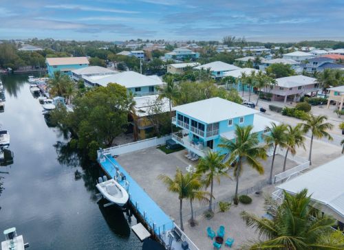 16 Corrine Pl, Key Largo FL 33037-4203 exterior