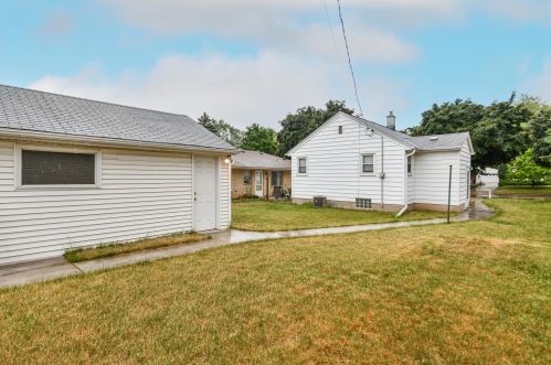 3259 97, Milwaukee WI 53222-3458 exterior