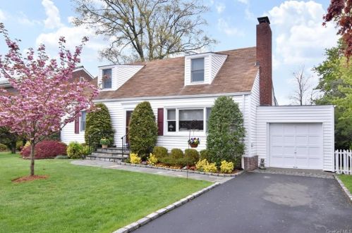 38 Keats Ave, Hartsdale, NY 10530-1115