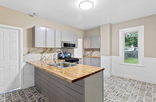 4315 6th Ave, Kenosha WI  53140-2931 exterior