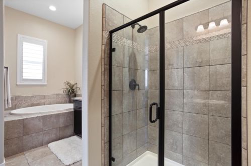 239 Clendenin Pkwy, Ripon CA  95366-9497 exterior