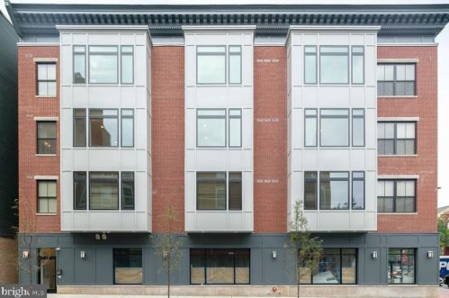 300 Market St, Philadelphia PA  19106-2704 exterior