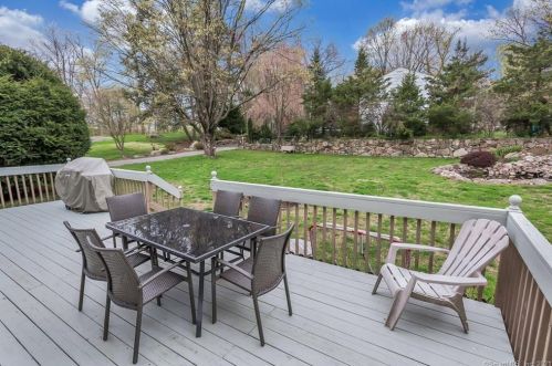 21 Terrace Ave, Stamford CT  06905-3412 exterior