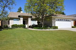 8420 Sun Harbor Dr, Bakersfield, CA 93312-4901