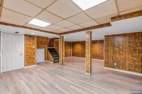 284 Howell Rd, Englewood NJ  07631-2106 exterior