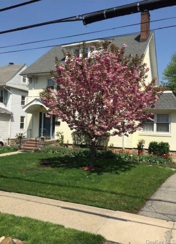 157 Mount Joy Pl, New Rochelle, NY 10801-1602