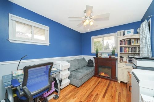 452 Outlook Ave, Babylon NY  11704-4312 exterior