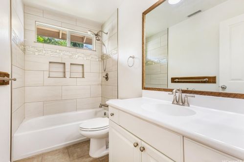 91-6417 Kapolei Pkwy, Ewa Beach HI  96706 exterior