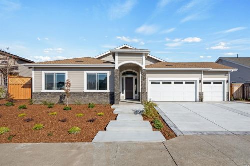601 Jean Marie Dr, Santa Rosa, CA 95403-1489