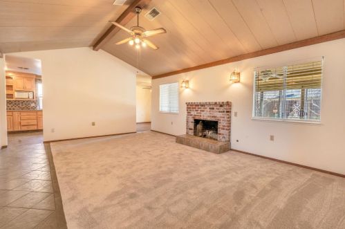 754 Meadowlark Ave, Los Banos CA  93635-3020 exterior