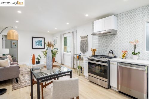 481 59th St, Oakland CA 94609-1538 exterior