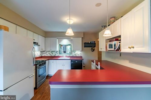 1144 Oxford Cir, Lansdale PA 19446-6652 exterior