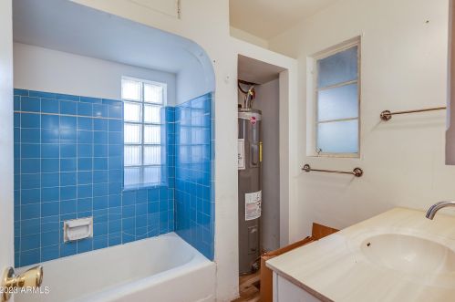 3800 7 St, Phoenix AZ 85034-4004 exterior