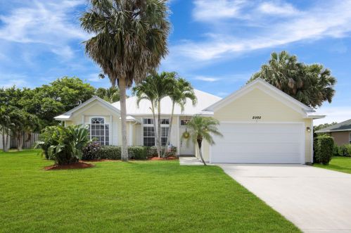 2352 Maslan Ave, Fort Pierce, FL 34952-6731