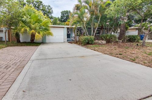 6125 55th Ave, Saint Petersburg, FL 33709-1809