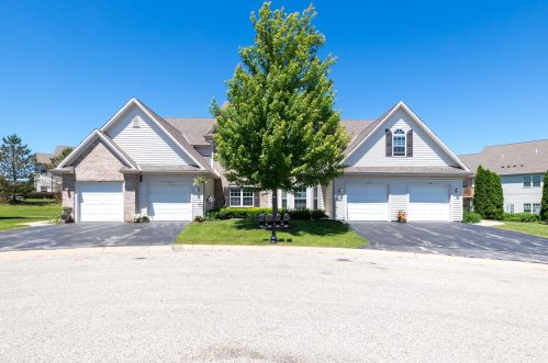 481 Cedar Ct, Slinger, WI 53086-9061