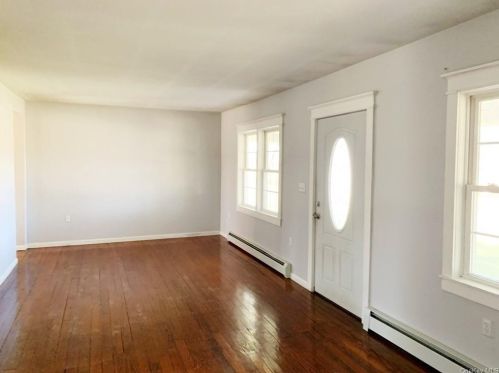 75 Sackett Lake Rd, Monticello NY  12701-4514 exterior