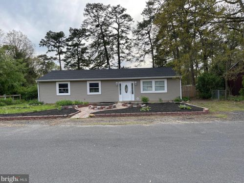 15 Bella Coola Trl, Browns Mills, NJ 08015-6633