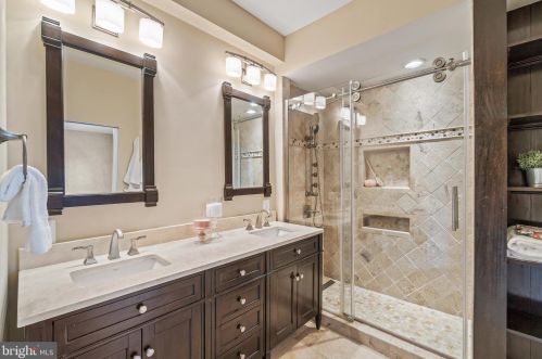 1116 Keokuk Ter, Leesburg VA 20176-6665 exterior