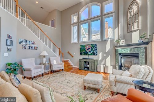 18292 St Georges Ct, Leesburg VA  20176-7421 exterior