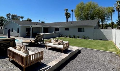 8001 11th Ave, Phoenix AZ  85021-5626 exterior