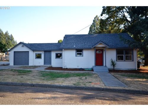 304 2nd Ave, Estacada, OR 97023-7005