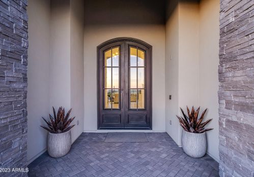 3223 Ladera Cir, Mesa, AZ 85207-0810
