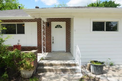 1221 Wolfe City Dr, Greenville, TX 75401-2107