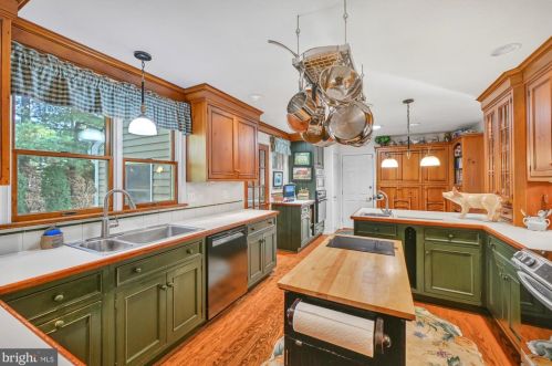 1743 Tall Oaks Rd, Molino PA  17961-9502 exterior