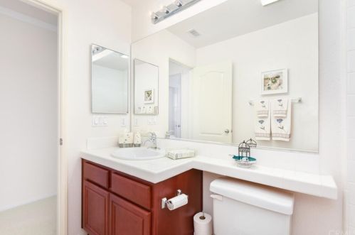 2056 242nd St, Lomita CA  90717-1116 exterior
