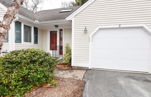 9 Ridge Rd, Mashpee, MA 02649-2884