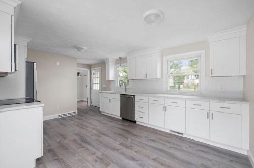 1930 Mendon Rd, Cumberland RI  02864-4390 exterior