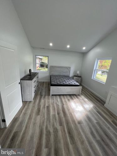 55 Middlebury Ln, Willingboro NJ  08046-2931 exterior