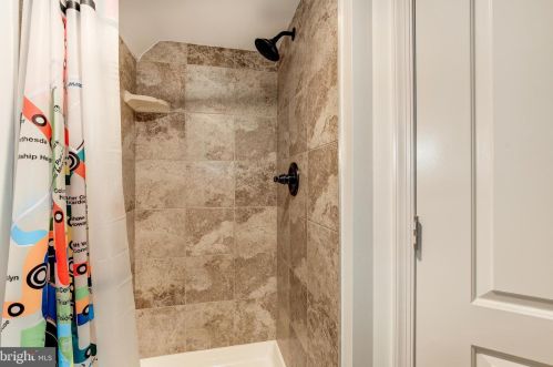 408 Emerson St, Washington DC 20011-6114 exterior