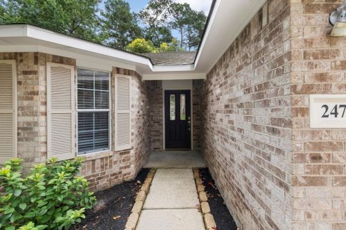 247 Misty Dawn Dr, Conroe TX  77385-3640 exterior