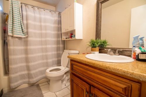512 Mount Everest Ct, Modesto CA  95358-6316 exterior