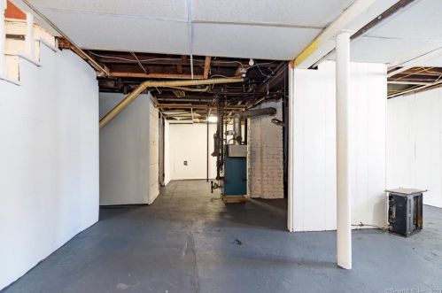 46 Sander St, United States Coast Guard Ac CT  06320-3320 exterior