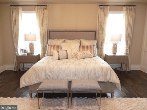 650 Holland Rd, Southampton PA 18966-1819 exterior