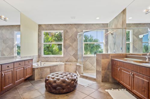 4120 Artesa Dr, Boynton Beach FL  33436-2628 exterior